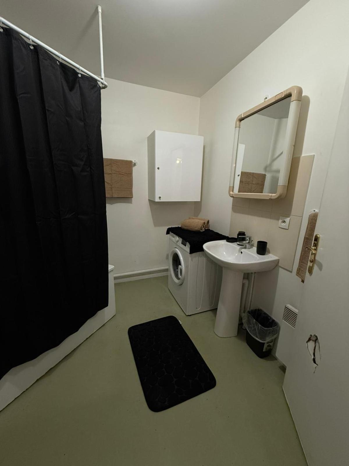 Appartements Sully Mantes-la-Jolie Exterior photo